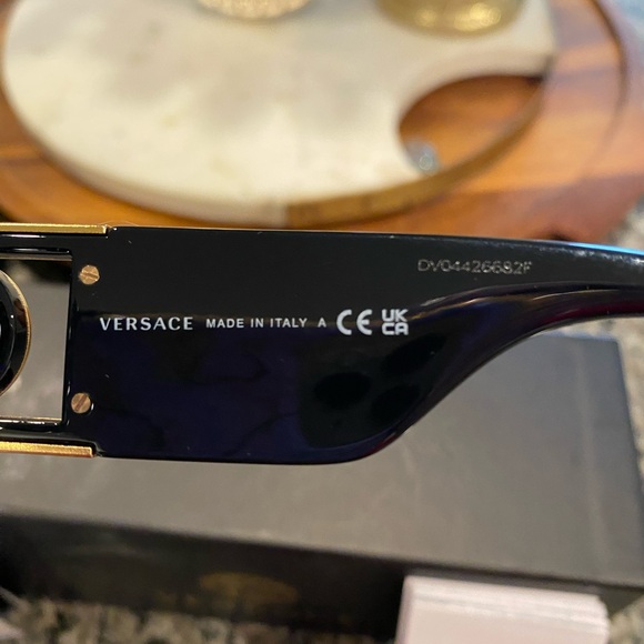 Authentic Versace Sunglasses New - Picture 5 of 11